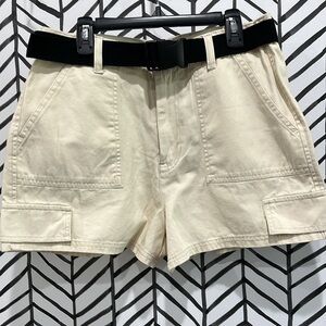 NWT LOVE Revival Cream Cargo Short Shorts with Pockets/Belt, Size Junior Medium